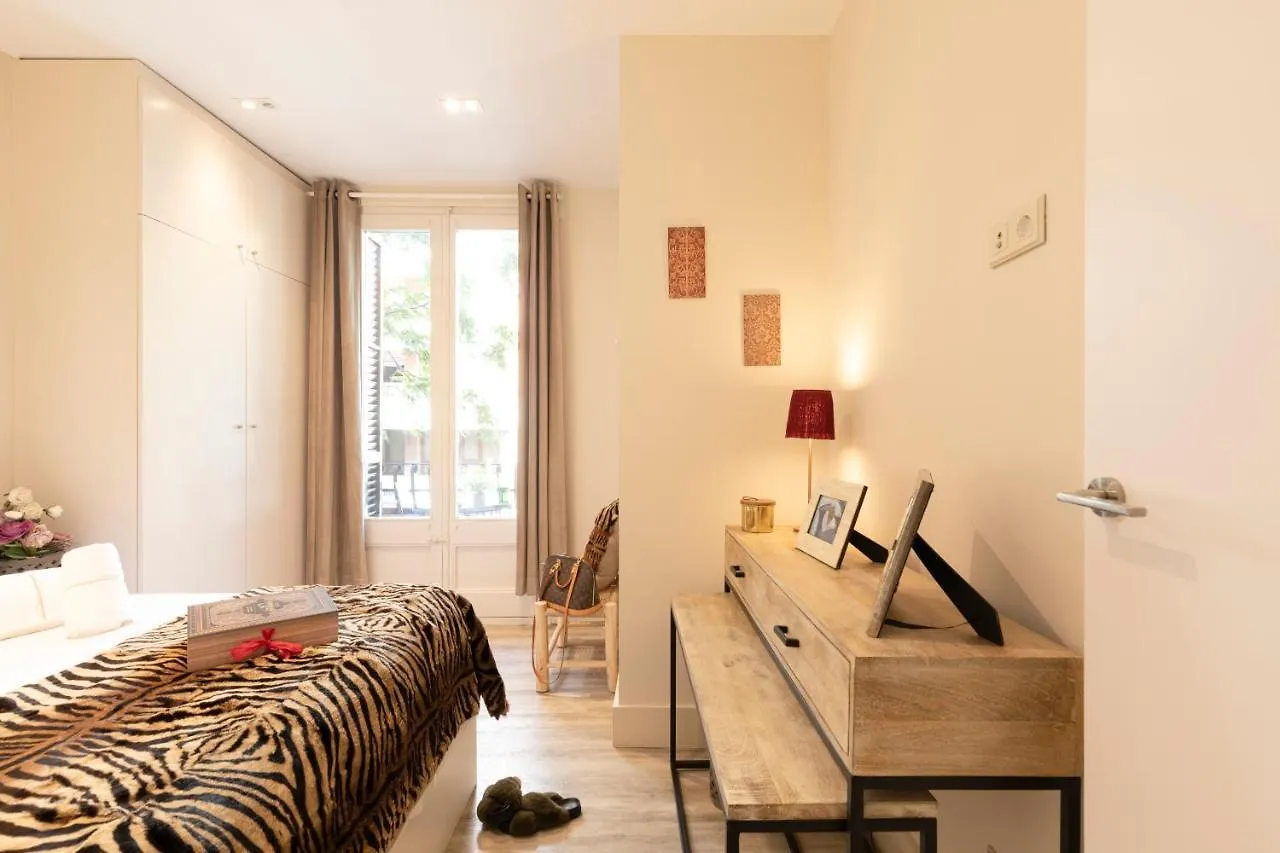 Chic Apartments Barcelona 0*,  Spain