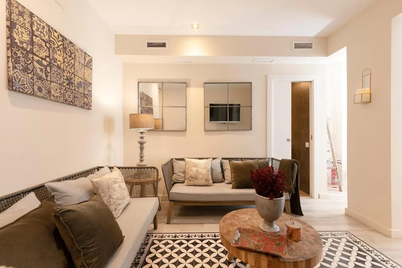 Chic Apartments Barcelona contacts